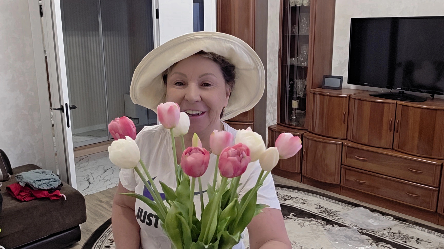 Небольшие сборы в командировку смотреть онлайн