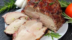 Запек мясо в духовке,с луком и французской горчицей,остренькое блюдо,пальчики оближешь