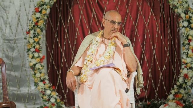 Подношение Сахадева прабху на Вьяса-пудже Ниранджаны Свами 2026