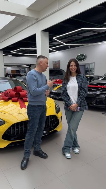 + 1 Довольная клиентка / Поздравляем Юлию с покупкой яркого Mercedes GT 63 AMG смотреть онлайн