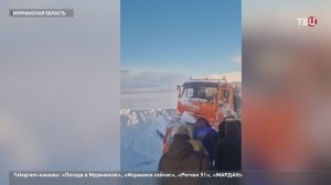 В Мурманской области сотни машин застряли в сильной метели