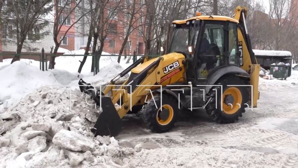 Из-за возобновившихся снегопадов нижегородские коммунальщики перешли на усиленный режим работы
