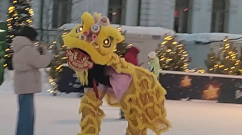 На главной площади Екатеринбурга встречали Китайский Новый год смотреть онлайн