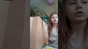 Разбираю подарки на 10 лет