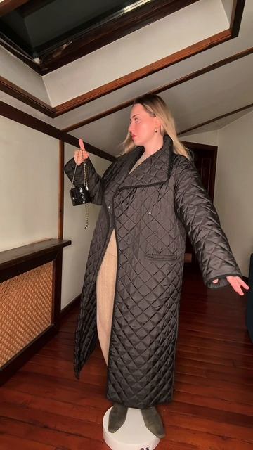 Образ дня — когда хочется выглядеть дорого и чувствовать себя максимально комфортно 🤍
Пальто + кашем