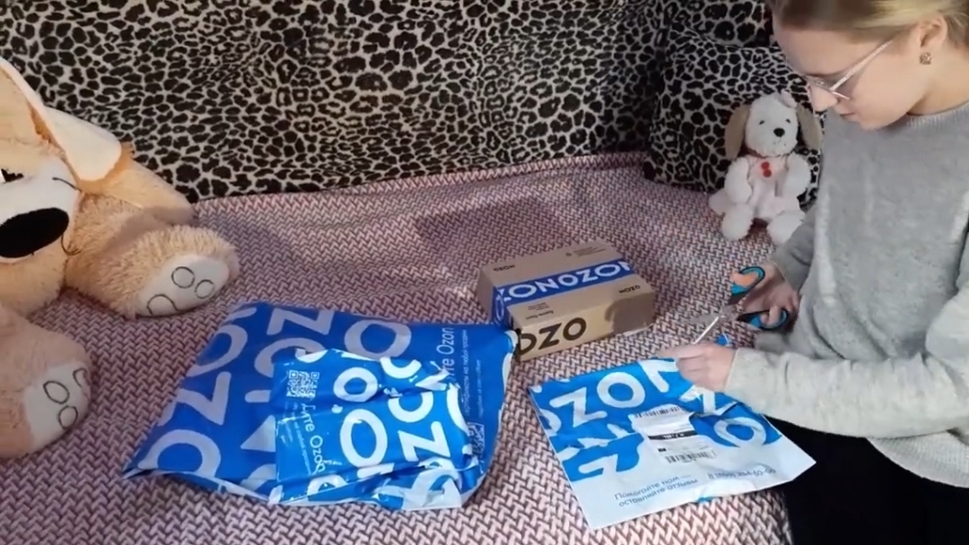 VLOG  Воспоминание 2021г. Папа привёз посылки из OZON и закупил продукты.