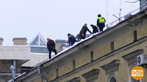 Как снег на голову! С крыши. Доброе утро. Фрагмент выпуска от 16.02.2026