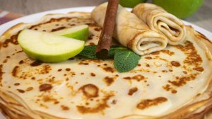 Тонкие блины на Масленицу с начинкой: яблоки + корица = идеально!