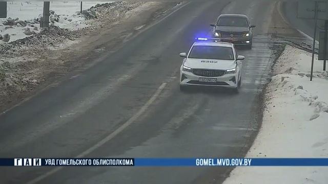 Успели! В Гомеле сотрудники ГАИ сопроводили автомобиль с роженицей смотреть онлайн