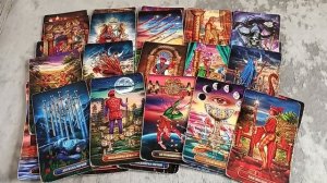 КТО ПОМОГАЕТ?