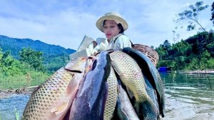 Девушка натягивает веревку через большой ручей, чтобы поймать рыбу. Продажа рыбы на рынке. Вьетнам