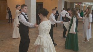 В Серпухове прошел Сретенский бал