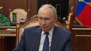 Владимир Путин встретился с губернатором Орловской области Андреем Клычковым.