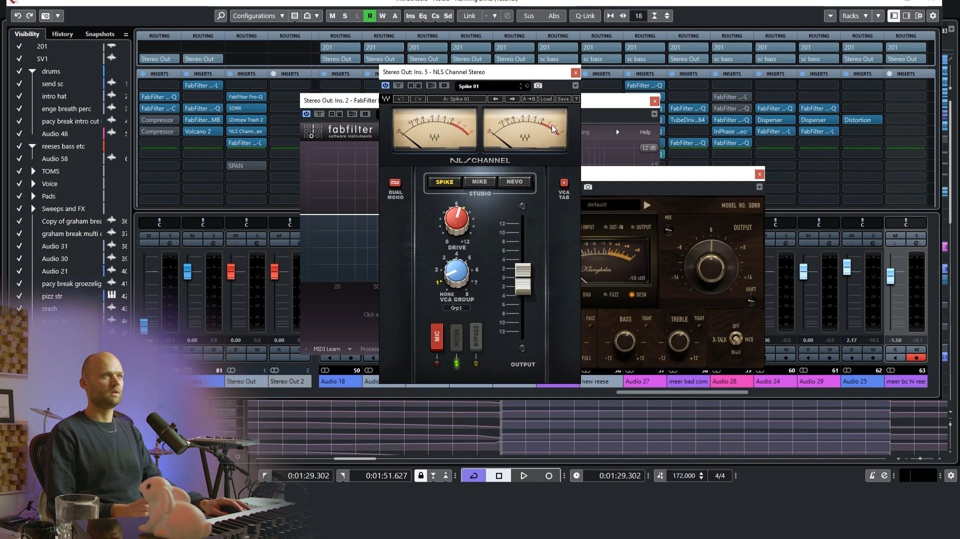 18. Nik: Running Blind