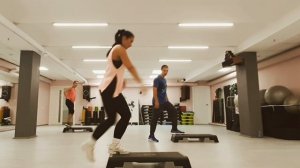 СТЕП АЭРОБИКА ЦЕЛАЯ ТРЕНИРОВКА / STEP AEROBICS 03.08.2021г