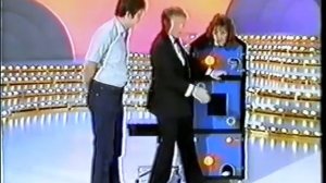 Unique Zig Zag illusion by Paul Daniels