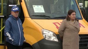 Глава КЧР Рашид Темрезов: Продолжаем пополнять школьный автопарк современным транспортом
