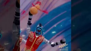 Роботы исполняют боевой танец Шаолинь