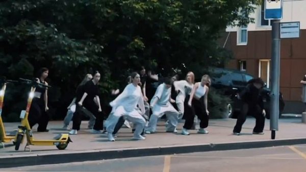 Танцевальный номер MATRIX