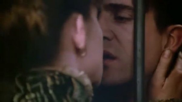 Официальный трейлер "Миссис Соффел (1984)"