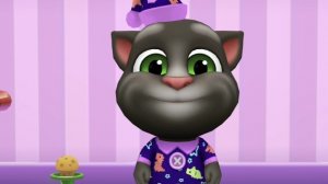 Том играет с друзьями