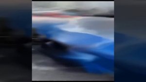 (песню не смог узнать)