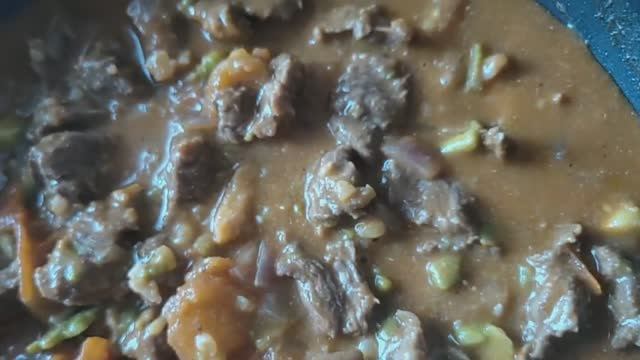 АСМР ГОТОВКА - ПОДЛИВА ИЗ ГОВЯДИНЫ К ЛЮБОМУ БЛЮДУ смотреть онлайн