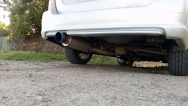 Звук выхлопной бочки на Subaru Forester SG5 AJS [get.gt]