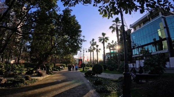 Центральный сквер и марина