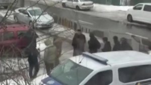 В Киеве люди в камуфляже ворвались в Свято-Иоанновский храм УПЦ.