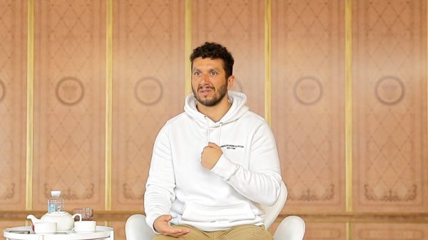 Проникать в души людей - это ДАР! Учиться на ПСИХОЛОГА бесполезно.