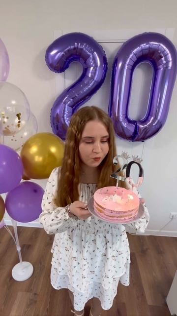 Ты погасила свечи,загадала желание❤️ #торт #деньрождения #wildberries #др #20лет #happy birthday #hb смотреть онлайн