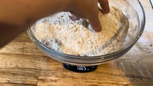 311. Ну и цены в русском магазине! Пеку мой любимый хлеб из древней муки. И для Робина тоже.