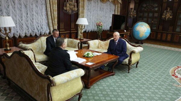 Лукашенко: Нет той силы, которая способна оторвать Беларусь от России и Россию от Беларуси