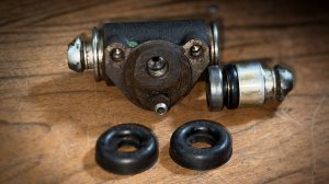 Почему текут задние тормозные цилиндры на автомобилях