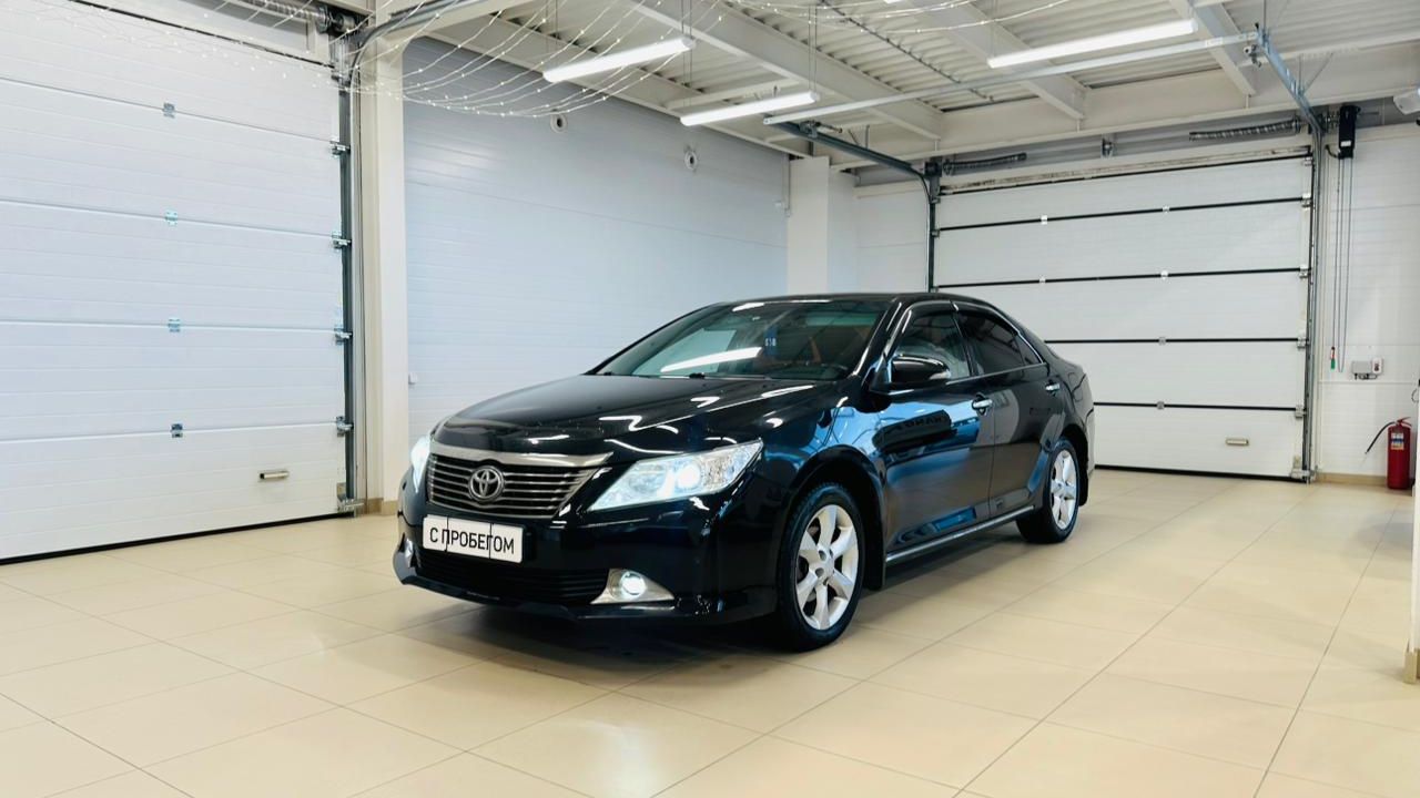 Toyota Camry, 2013 год