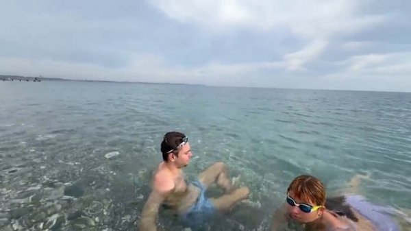 Мама как всегда… 😂 Отправила студента в Стамбул с сумкой еды! Выходные у родителей в Анталии 💕