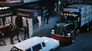 Официальный трейлер "МакБэйн (1991)"