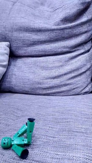 Нелепый гугу гага стикбот