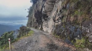 КАК ВЫЖИВАЕТ РУССКОЯЗЫЧНАЯ МОЛОДЕЖЬ В ЛАТИНСКОЙ АМЕРИКЕ. ВСЕ ИДЕТ ЧЕРЕЗ Ж..У