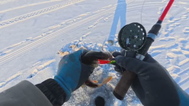 ЗА ПАРУ ЧАСОВ, ДВА КУЛЯ ГОРБАТЫХ 44 РАЗМЕРА. смотреть онлайн