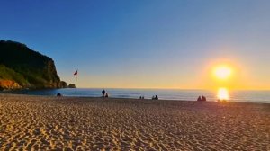 ИННА СУДАКОВА. ТОРТИК С ПРАЗДНИКОМ НЕ ПОЗДРАВИЛ.