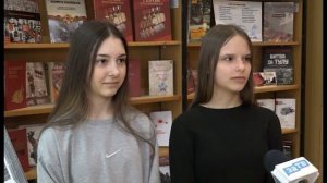 Зареченцы дарят книги библиотеке