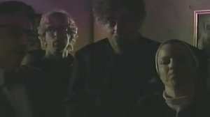 Официальный трейлер "По кусочкам (2000)"