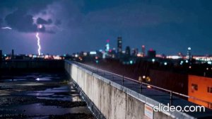 Двое на балконе