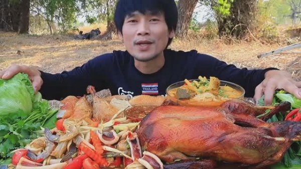 #MUKBANG Утка на гриле, салат из папайи, Кханом Джин и свежие овощи! ASMR МУКБАНГ ОБЕД ЕДА ОБЖОР