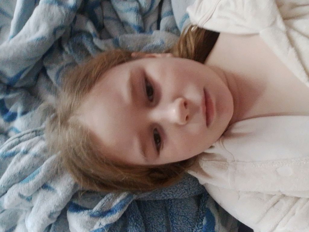 я иду домой с подругой смотреть онлайн