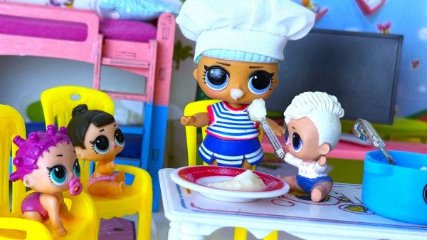 ЕШЬТЕ САМИ СВОЮ КАШУ!😁 Куклы пупсики ЛОЛ сюрприз в детском садике! #мультики