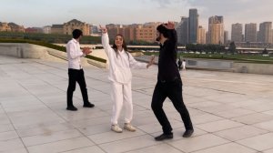 Девушка Танцует Зажигает Chechen Dance 2026 Lezginka Baku ALISHKA Супер Зажигательная Лезгинка