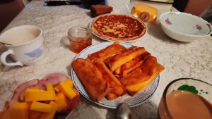 Сделали выводы! Купили обеденный стол. Заехали в гости